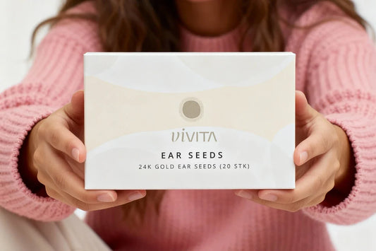 Woman holding Vivita box